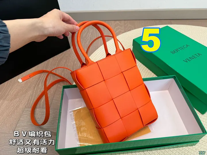 Bottega Veneta 3844