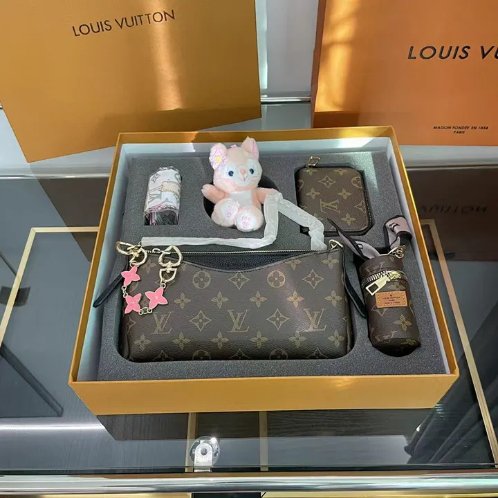 LV 3884