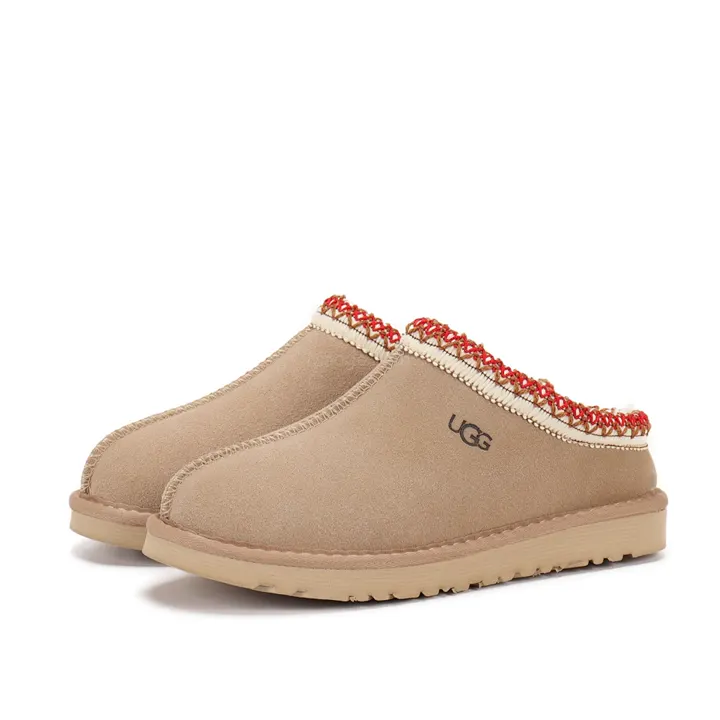 UGG 4228