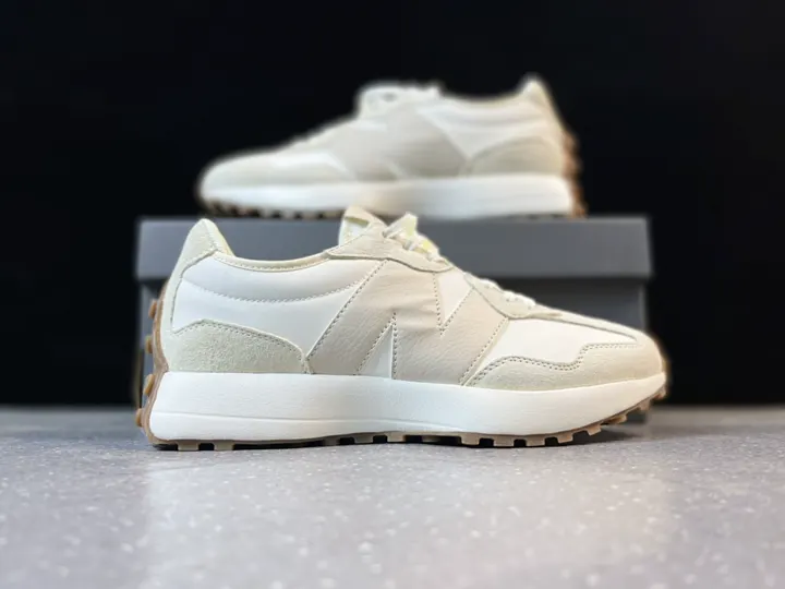 New Balance 4326