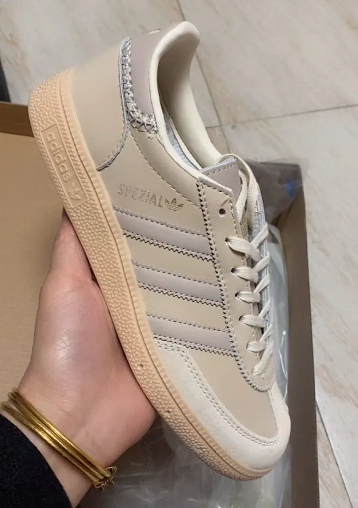 Adidas 4371