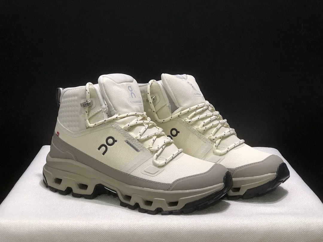 On Cloud 4374F תמונה 63