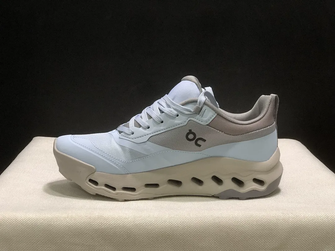 On Cloud 4377 תמונה 5