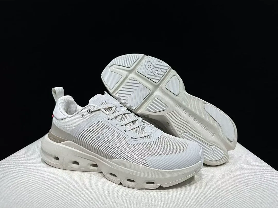 On Cloud 4381 תמונה 8