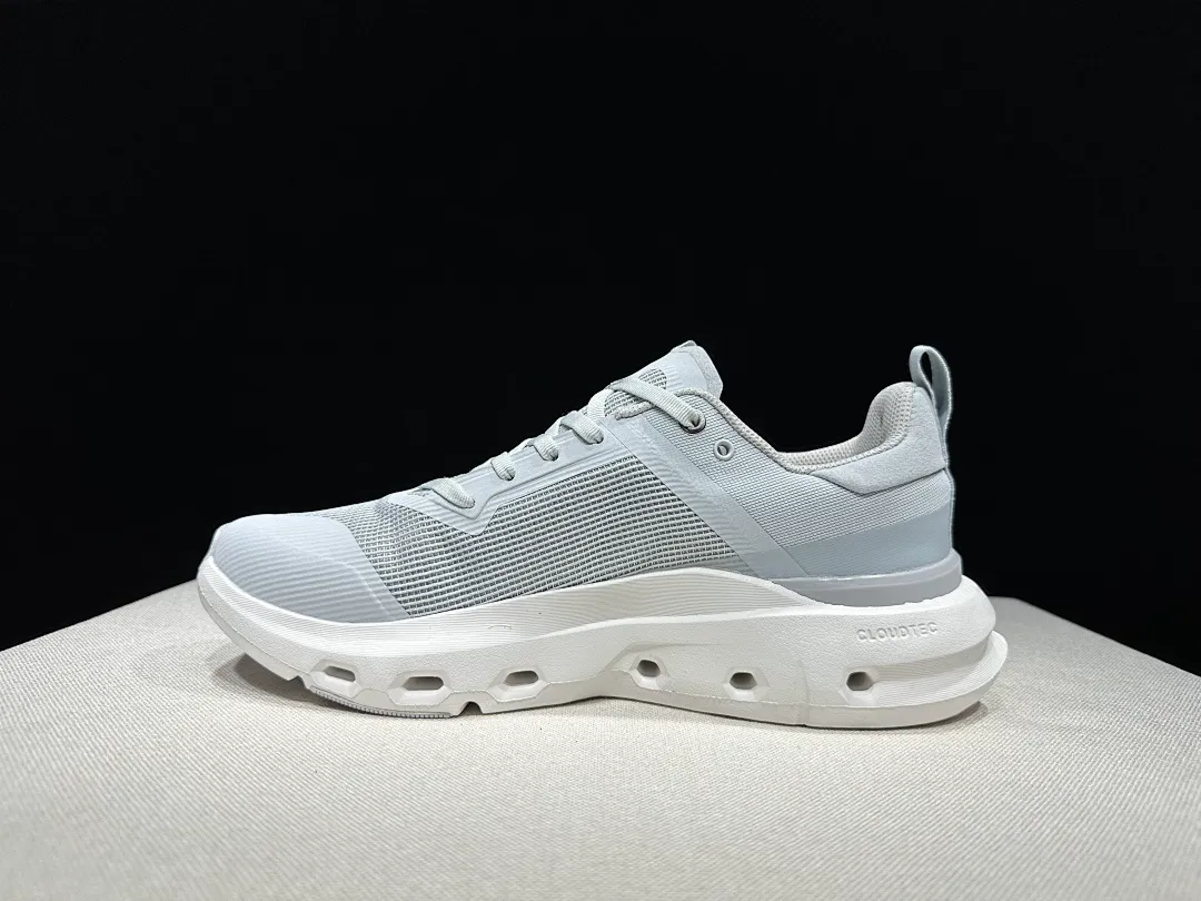 On Cloud 4381 תמונה 90
