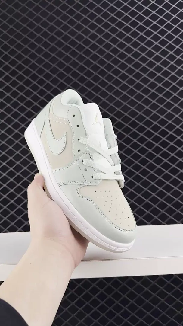 Nike 4398