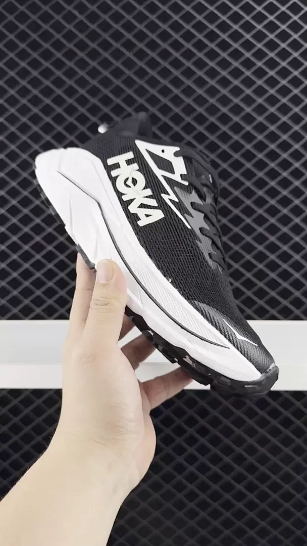 Hoka One One 4403