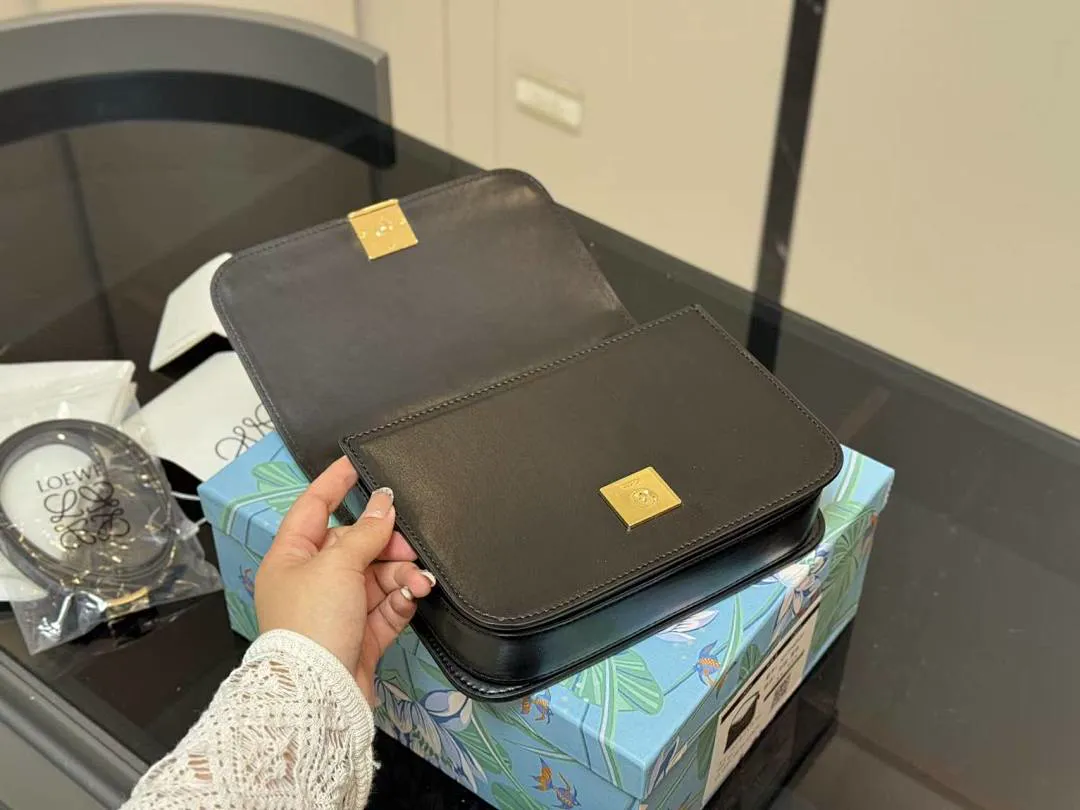 Loewe 4447 תמונה 2