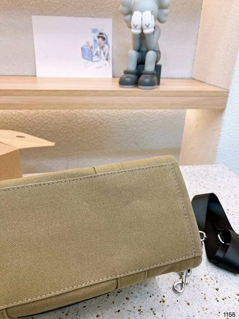 Marc Jacobs 4517 תמונה 4