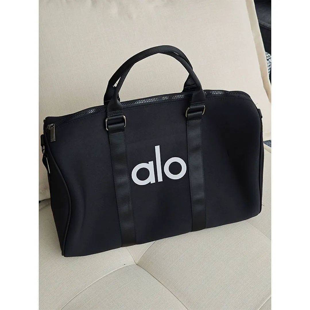 alo yoga 4537 תמונה 4