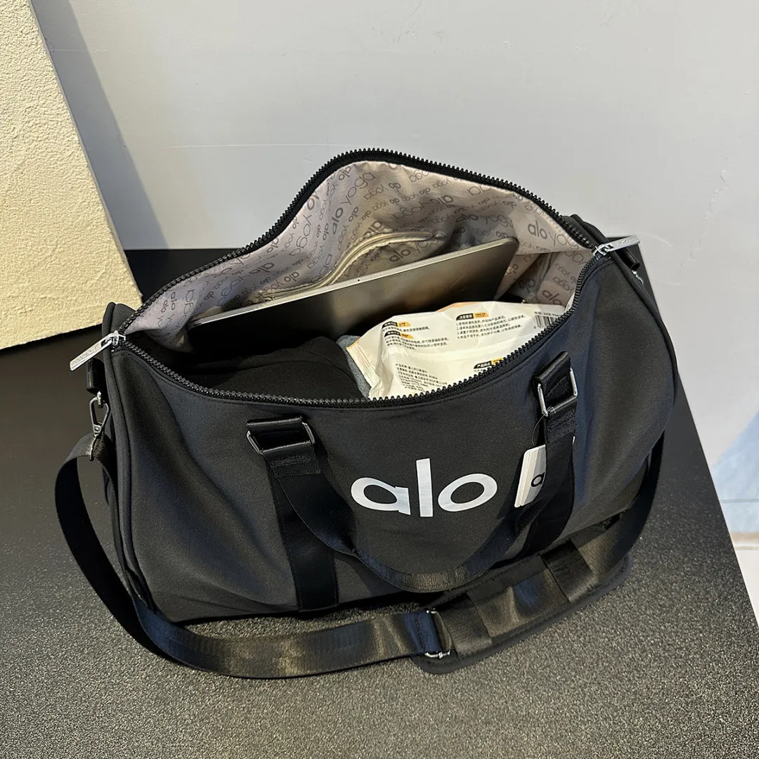 alo yoga 4537 תמונה 6