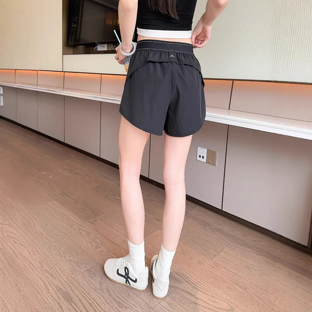 alo yoga 4538 תמונה 9