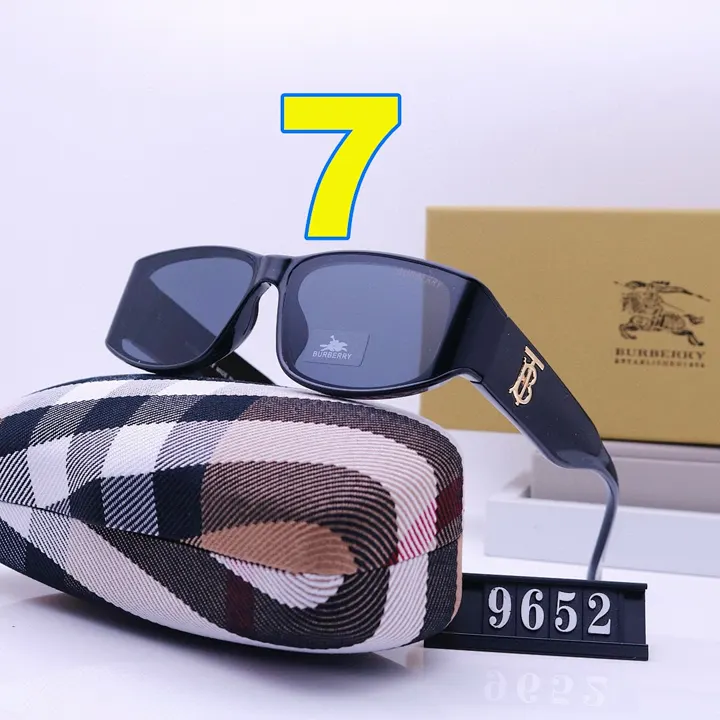 Burberry 4580