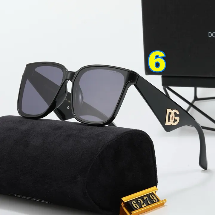 Dolce & Gabbana 4672