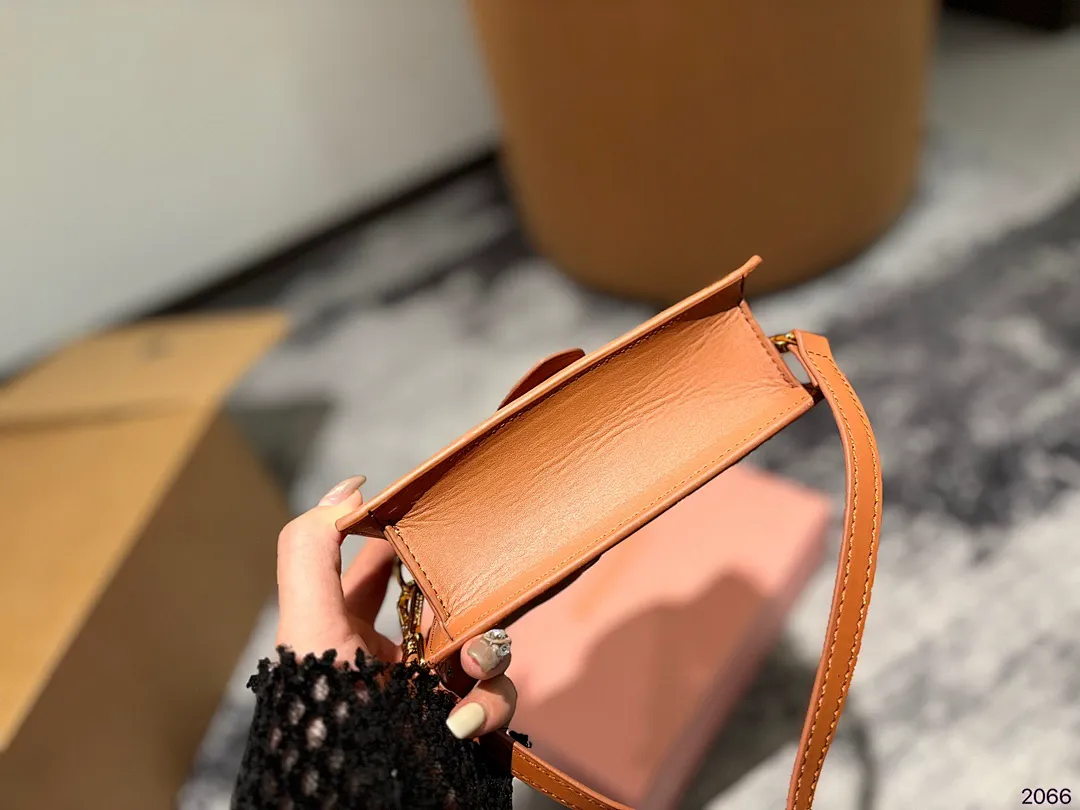 Jacquemus 4821J תמונה 12