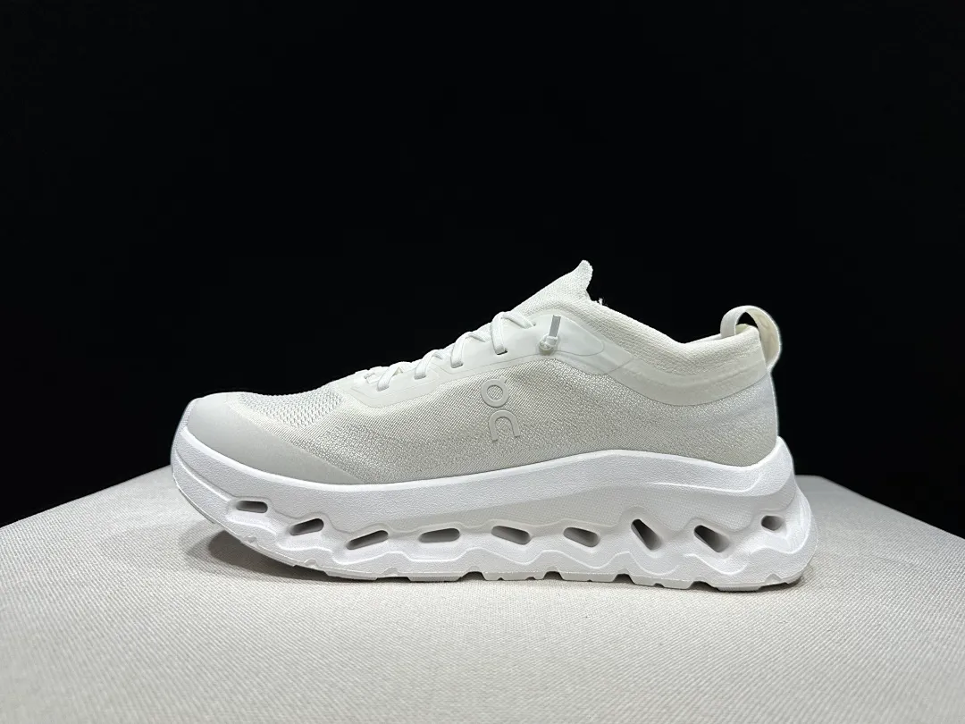 On Cloud 4866 תמונה 32