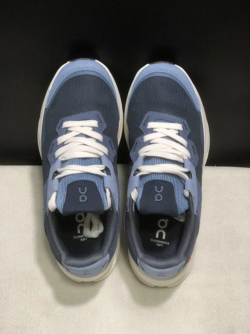 On Cloud 4869 תמונה 11