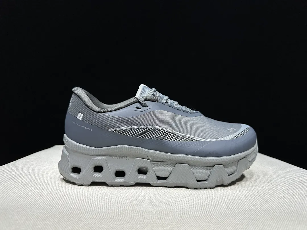 On Cloud 4872 תמונה 151