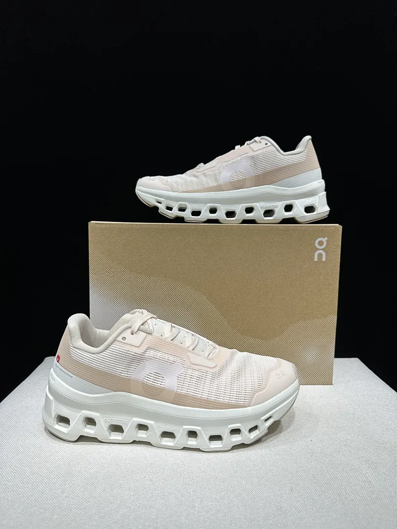 On Cloud 4874 תמונה 21