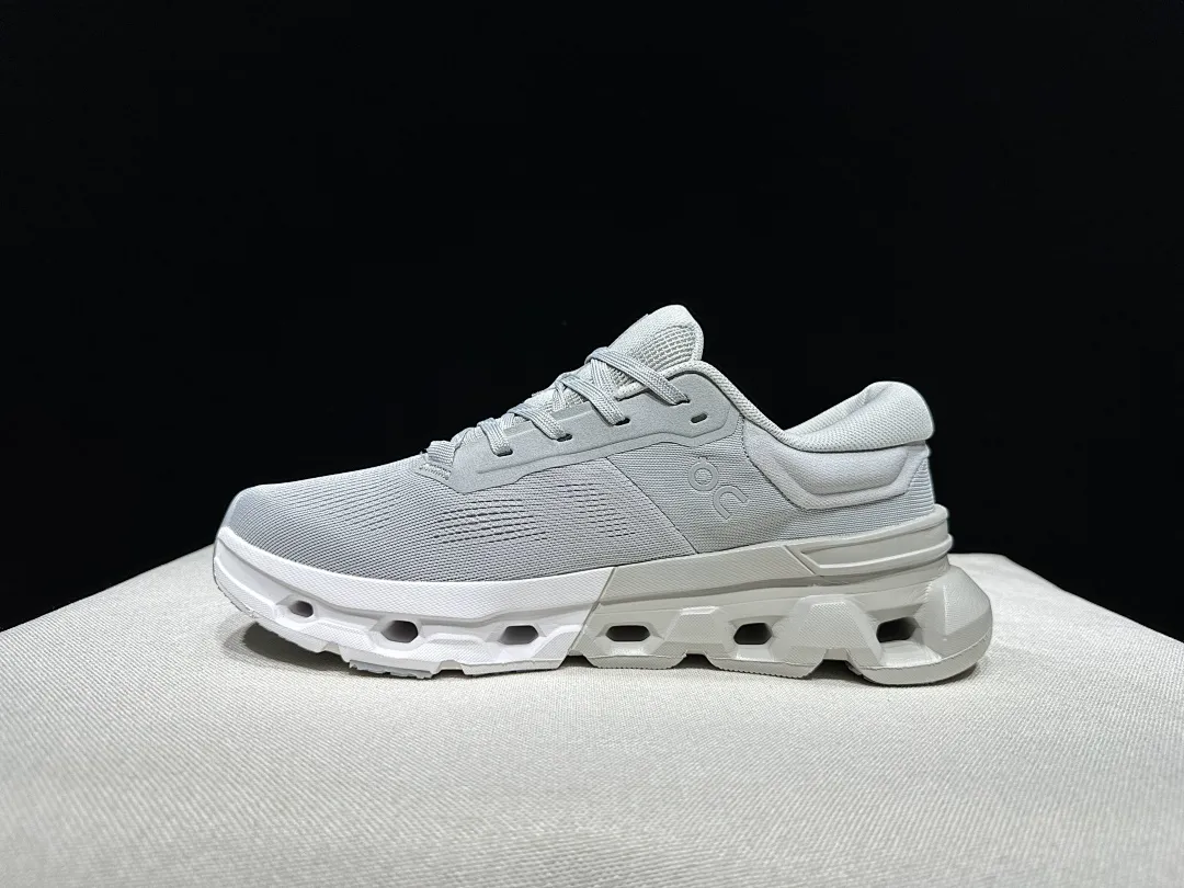 On Cloud 4878 תמונה 51