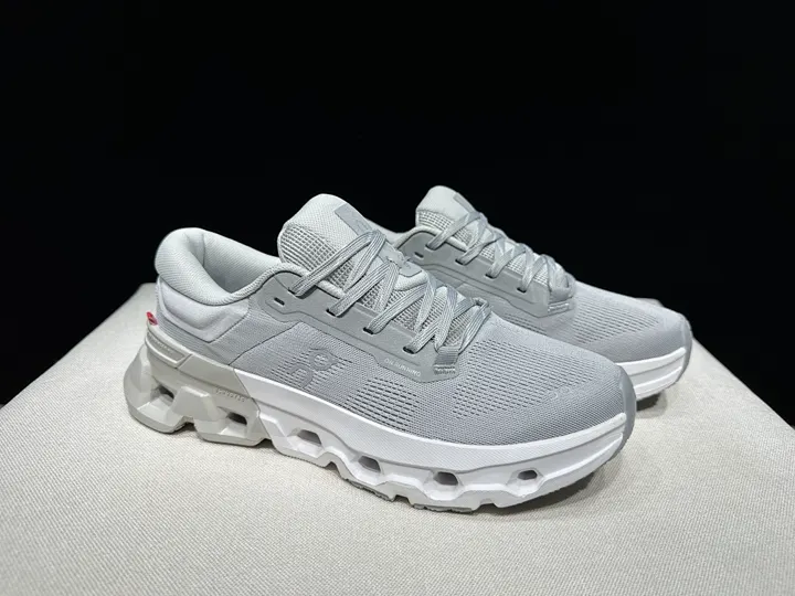 On Cloud 4878