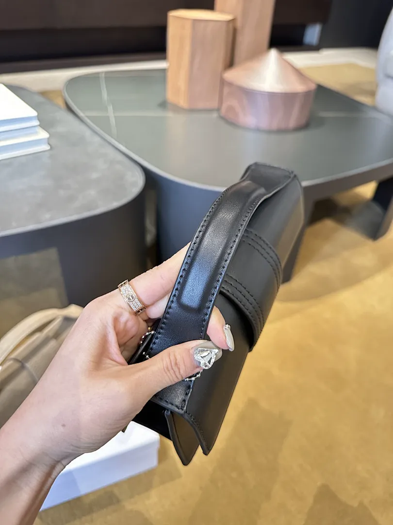 Jacquemus 4901J תמונה 9