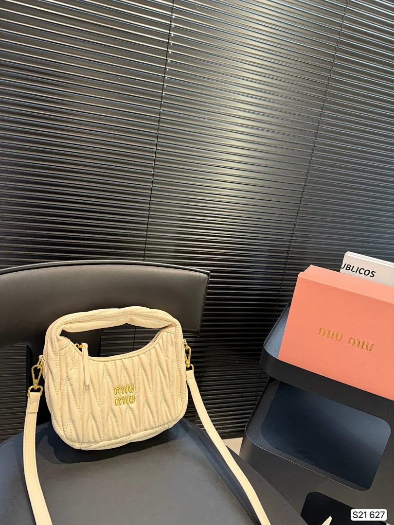 MIUMIU 5482 תמונה 2