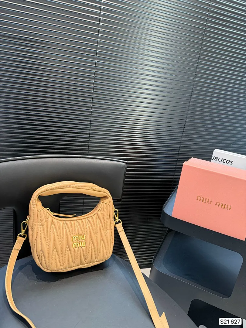 MIUMIU 5482 תמונה 4