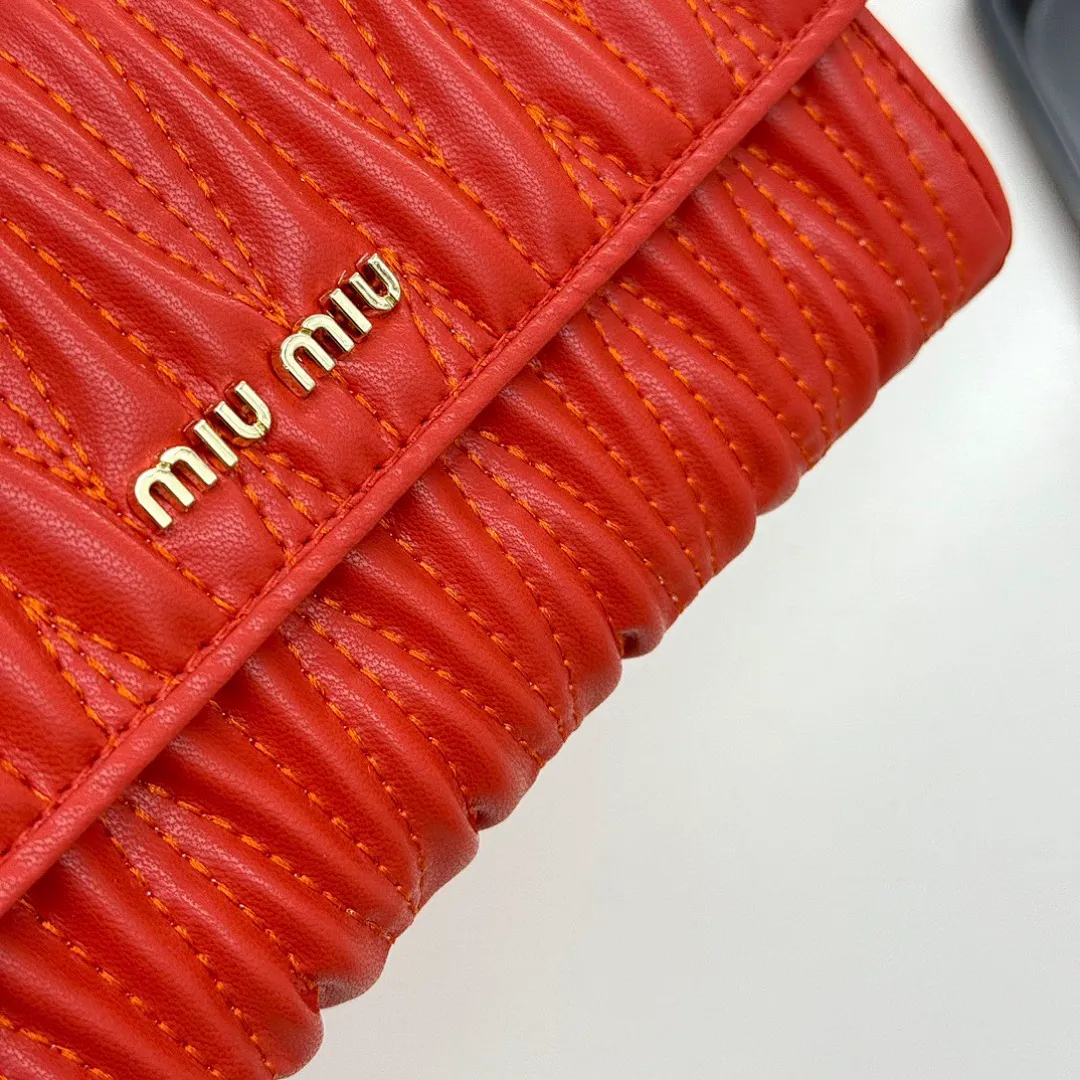 MIUMIU 5546 תמונה 15