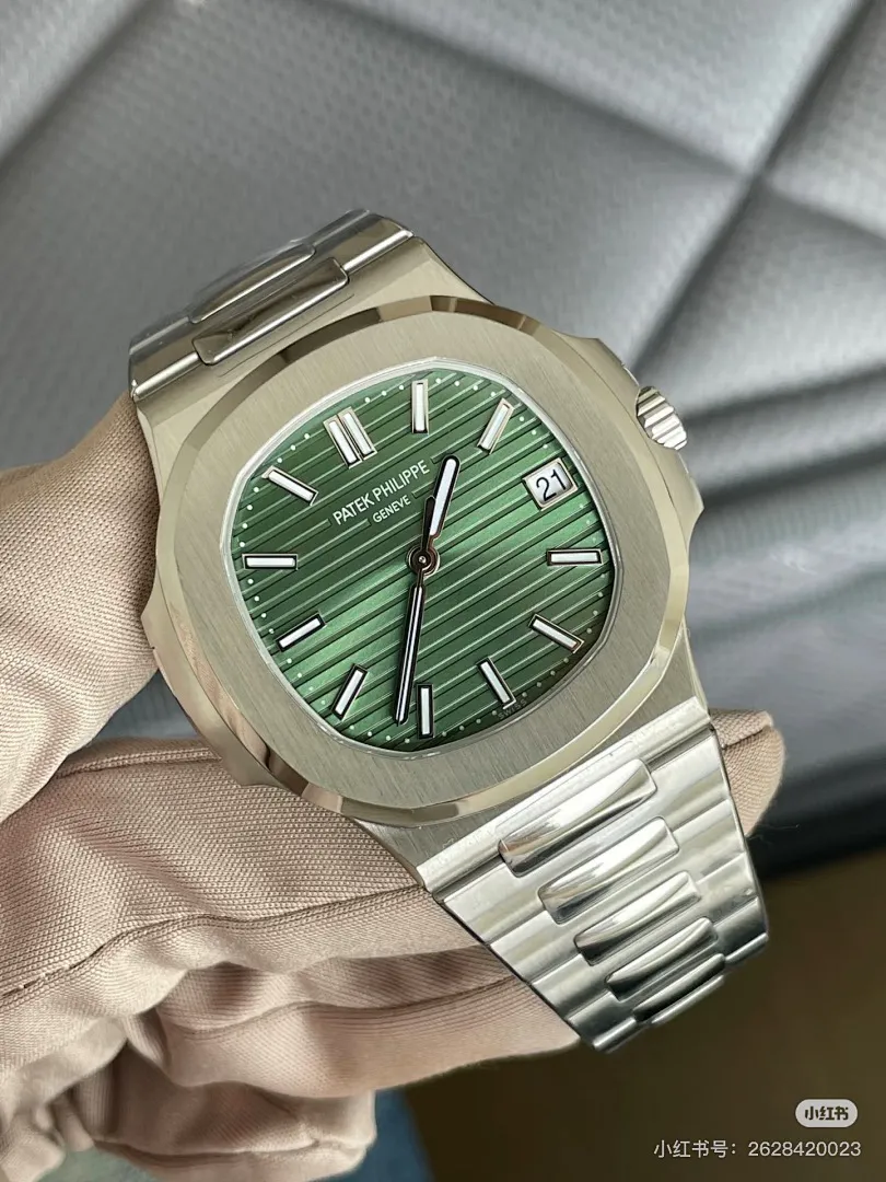 Patek Philippe 5713 תמונה 11