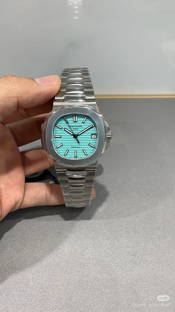 Patek Philippe 5713 תמונה 15