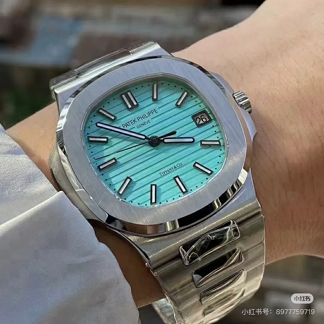 Patek Philippe 5713 תמונה 18