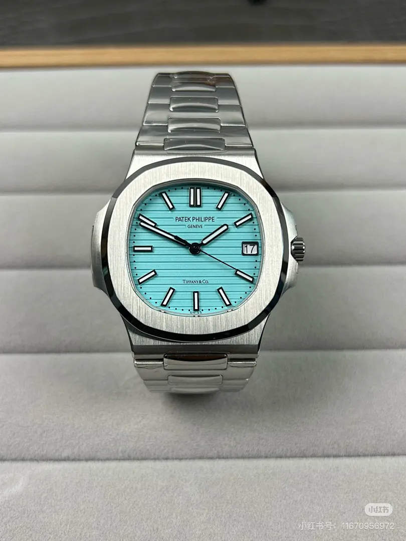Patek Philippe 5713 תמונה 19