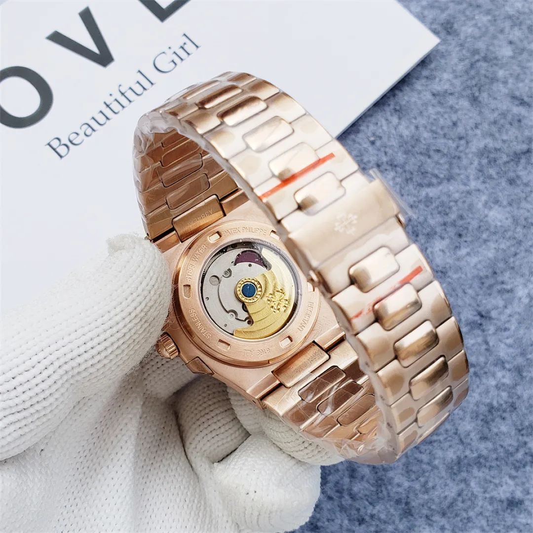 Patek Philippe 5713 תמונה 20