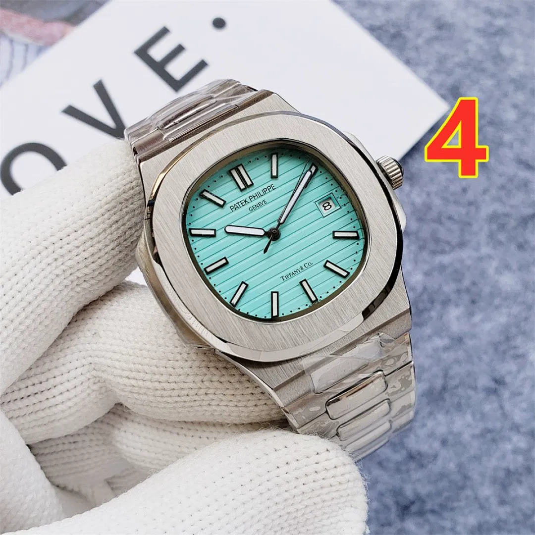 Patek Philippe 5713 תמונה 4