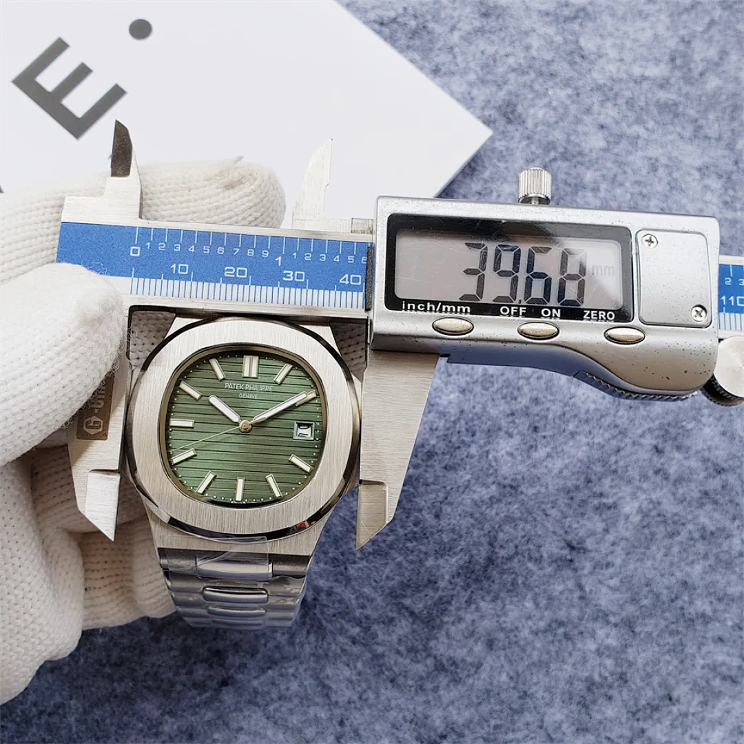 Patek Philippe 5713 תמונה 6