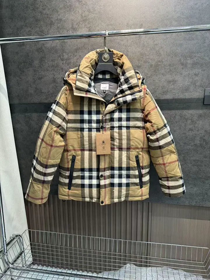 Burberry 5735