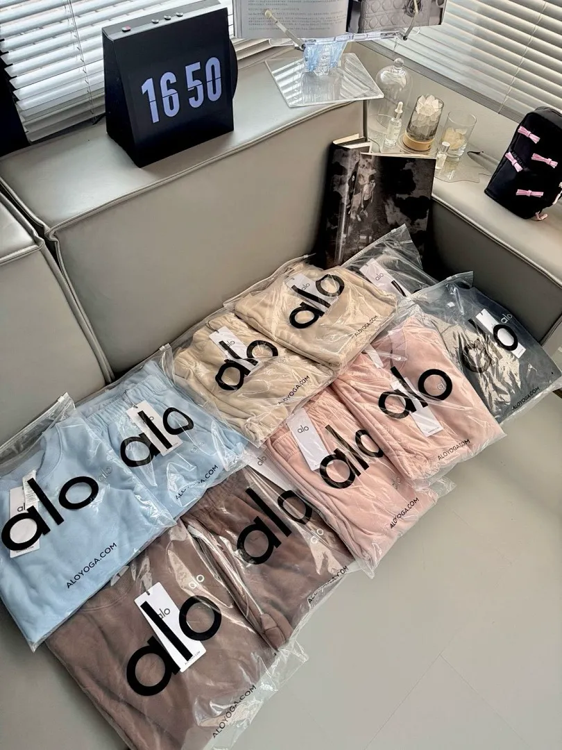 alo yoga 5788 תמונה 13
