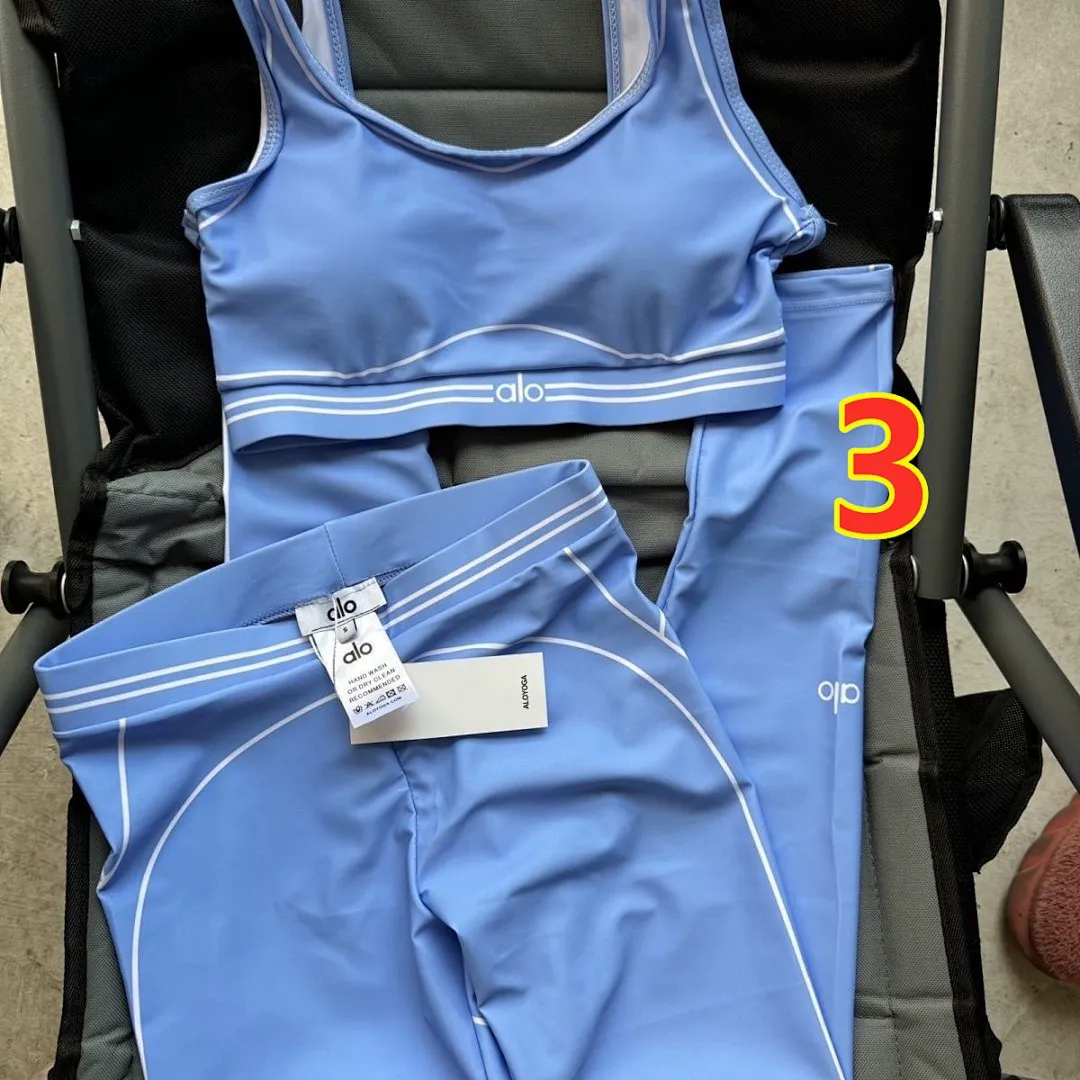 alo yoga 5813 תמונה 5