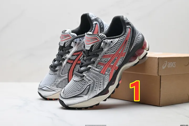 Asics 5829