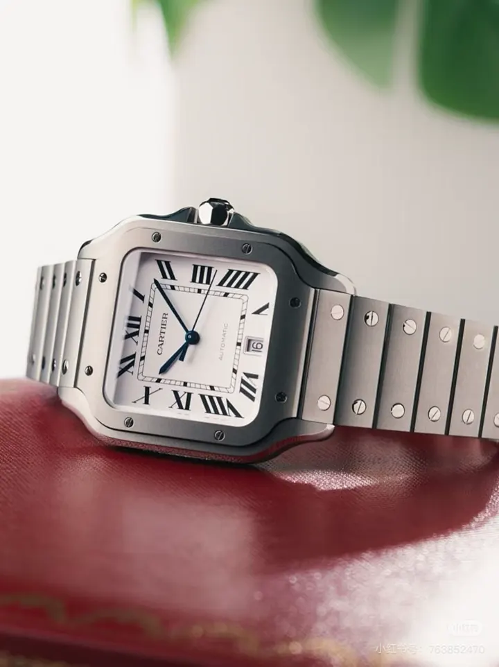Cartier 5885