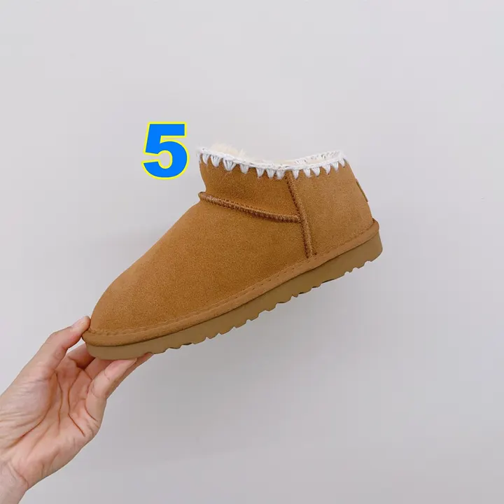 UGG 6153F