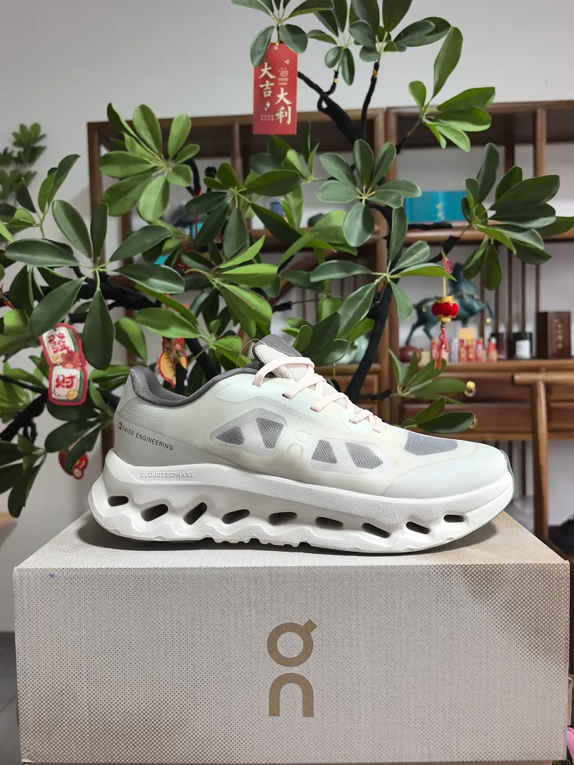 On Cloud 6546 תמונה 8