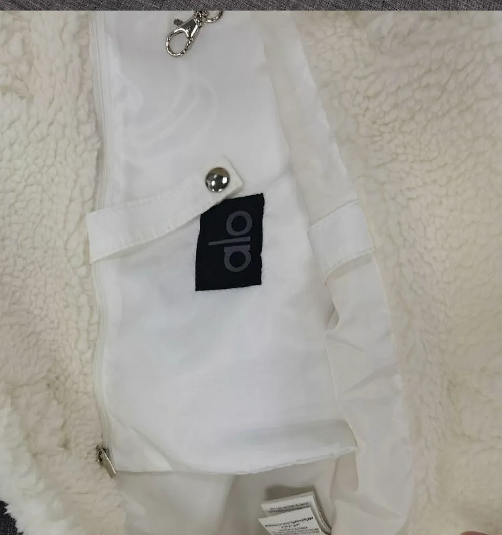 alo yoga ALB02 תמונה 10