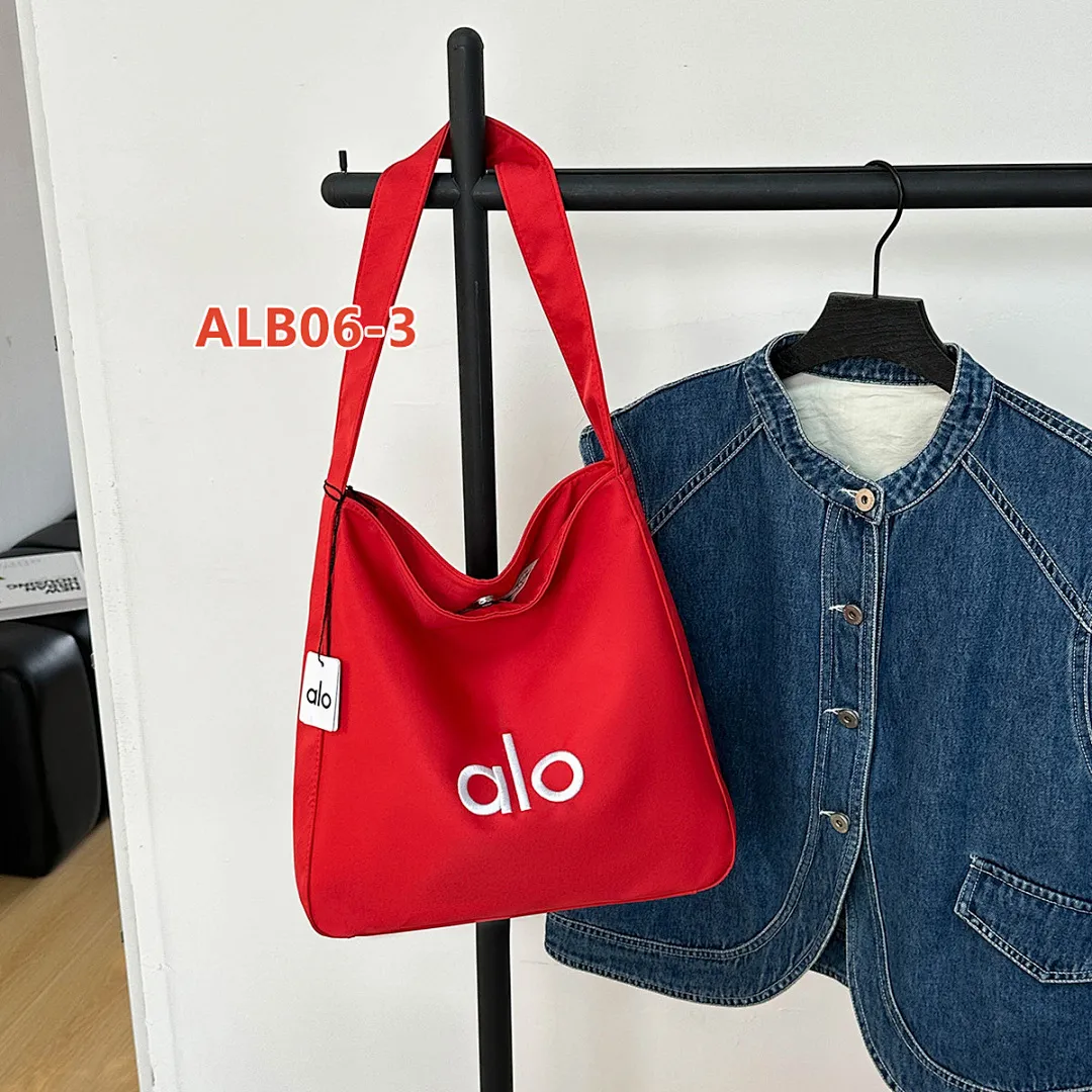 alo yoga ALB06 תמונה 17