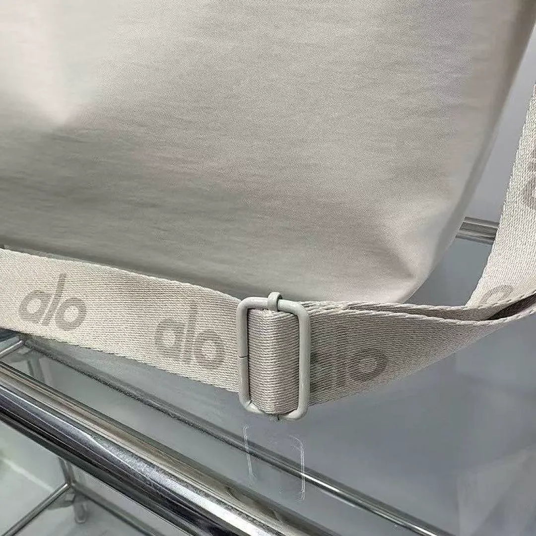 alo yoga ALB15 תמונה 10