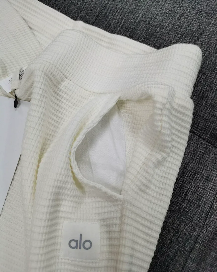 alo yoga ALYF04 תמונה 22