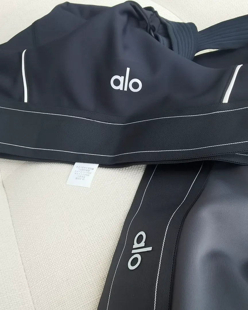 alo yoga AYGYF005 תמונה 11