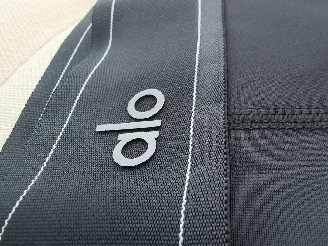 alo yoga AYGYF005 תמונה 12