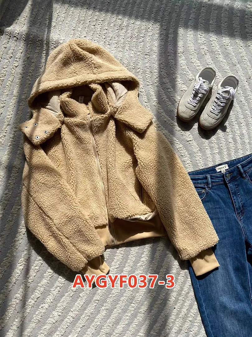 alo yoga AYGYF037 תמונה 13